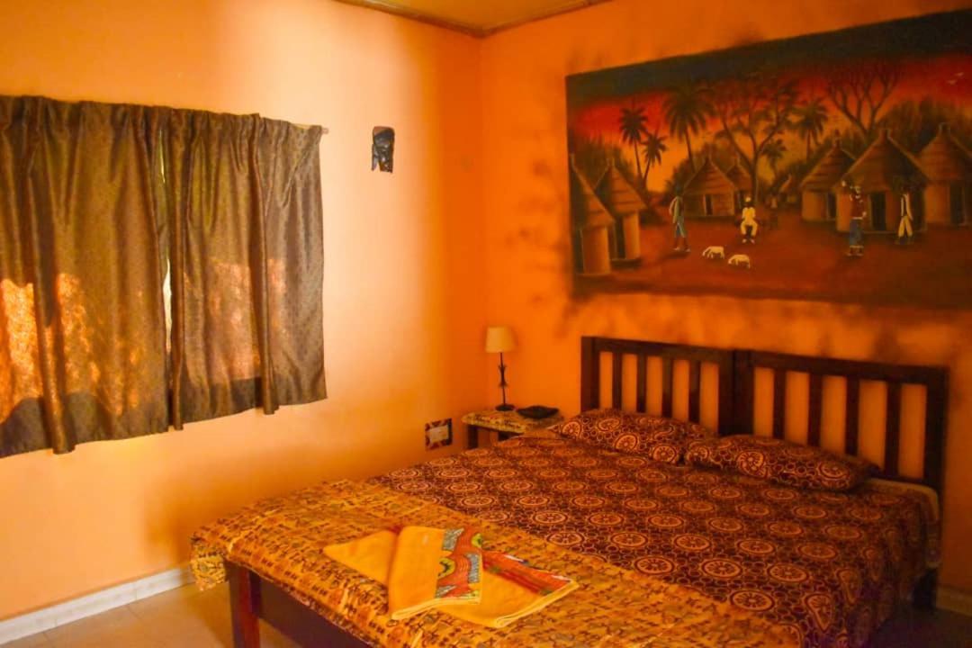 Casa Hotel Sinkiling Gambia Serrekunda Exterior foto